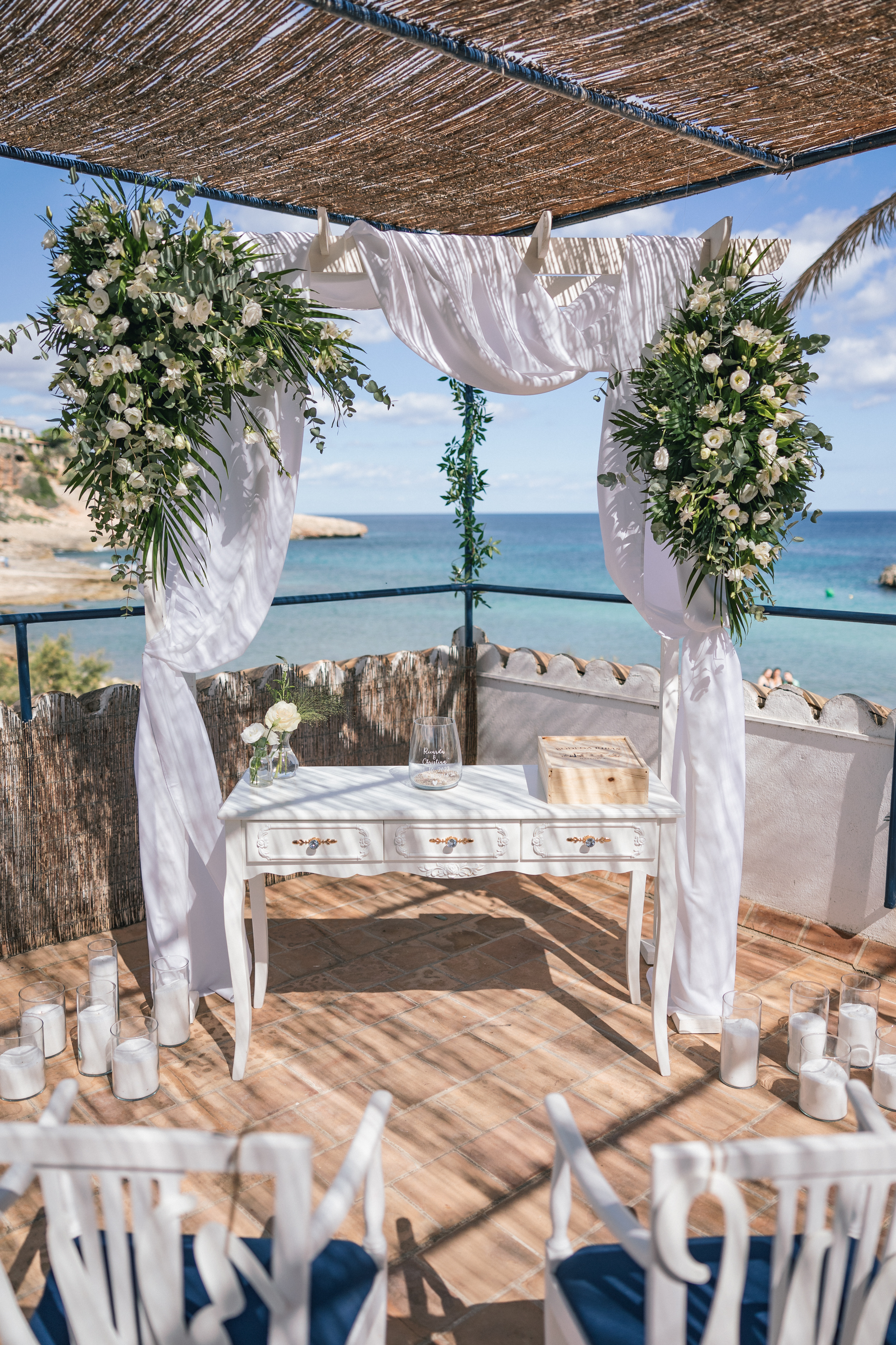 Book your wedding day in Sea Breeze Beach Wedding 